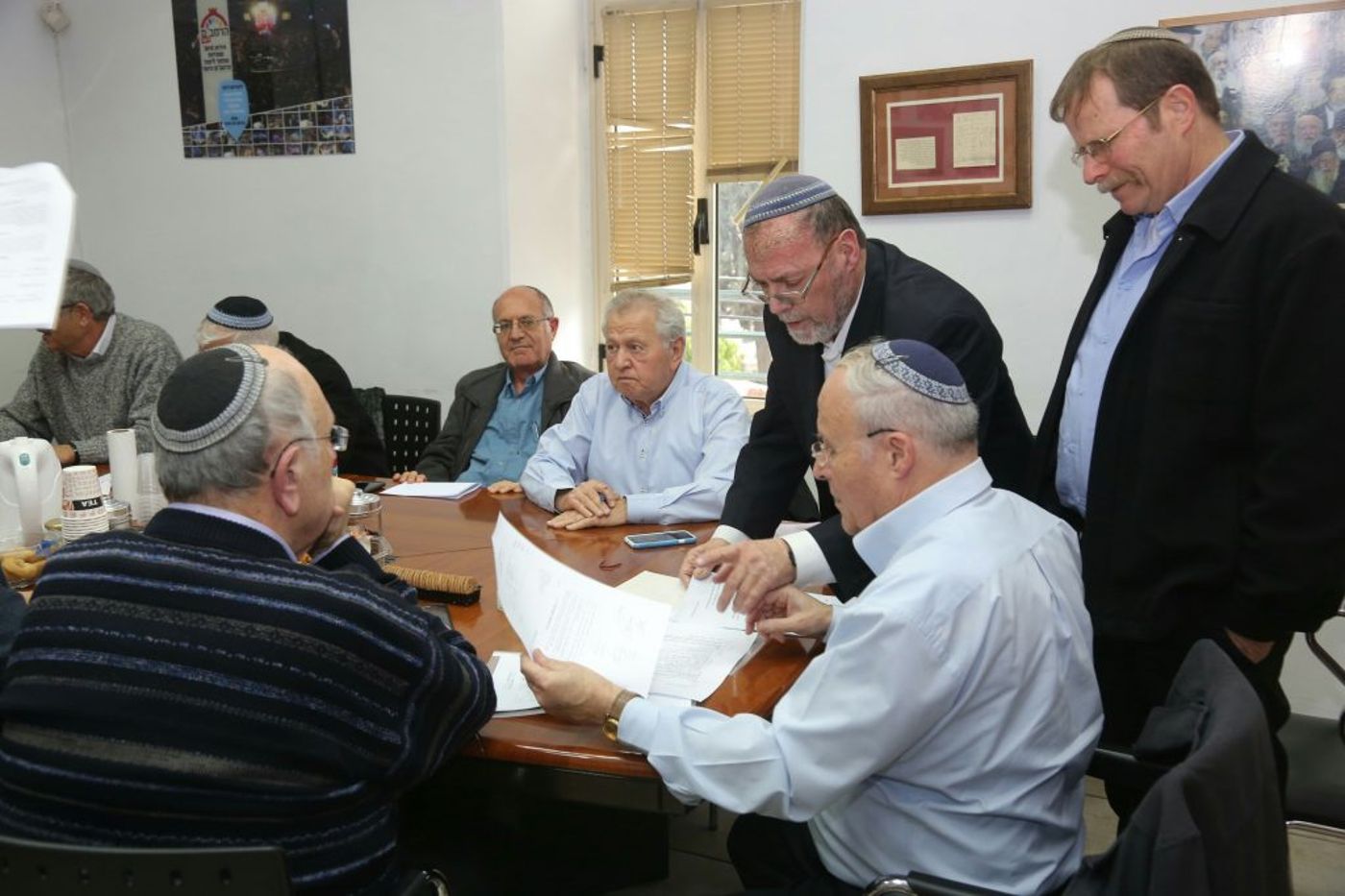 שושבין ההסכם – זבולון אורלב (ששון תירם)