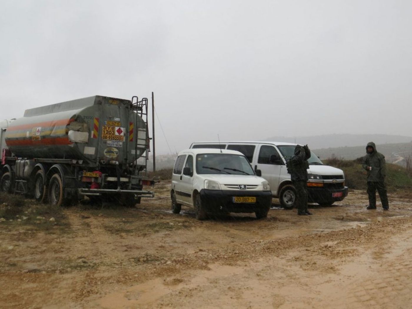לקראת פינוי בעמונה: סוללים כביש חדש לישוב