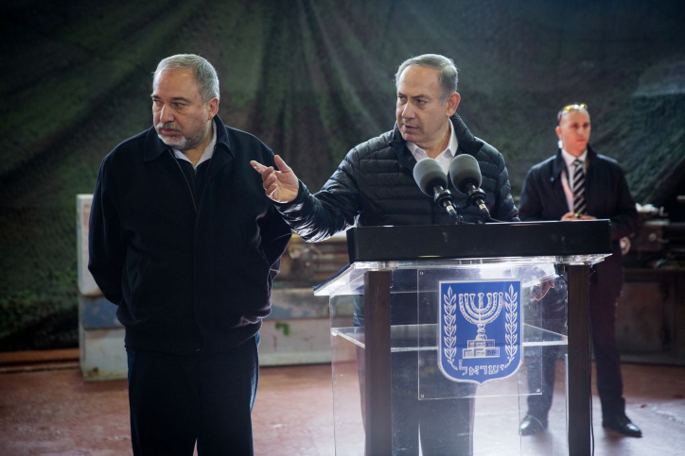 בזמן פינוי עמונה: ההודעה המקוממת של ליברמן ונתניהו