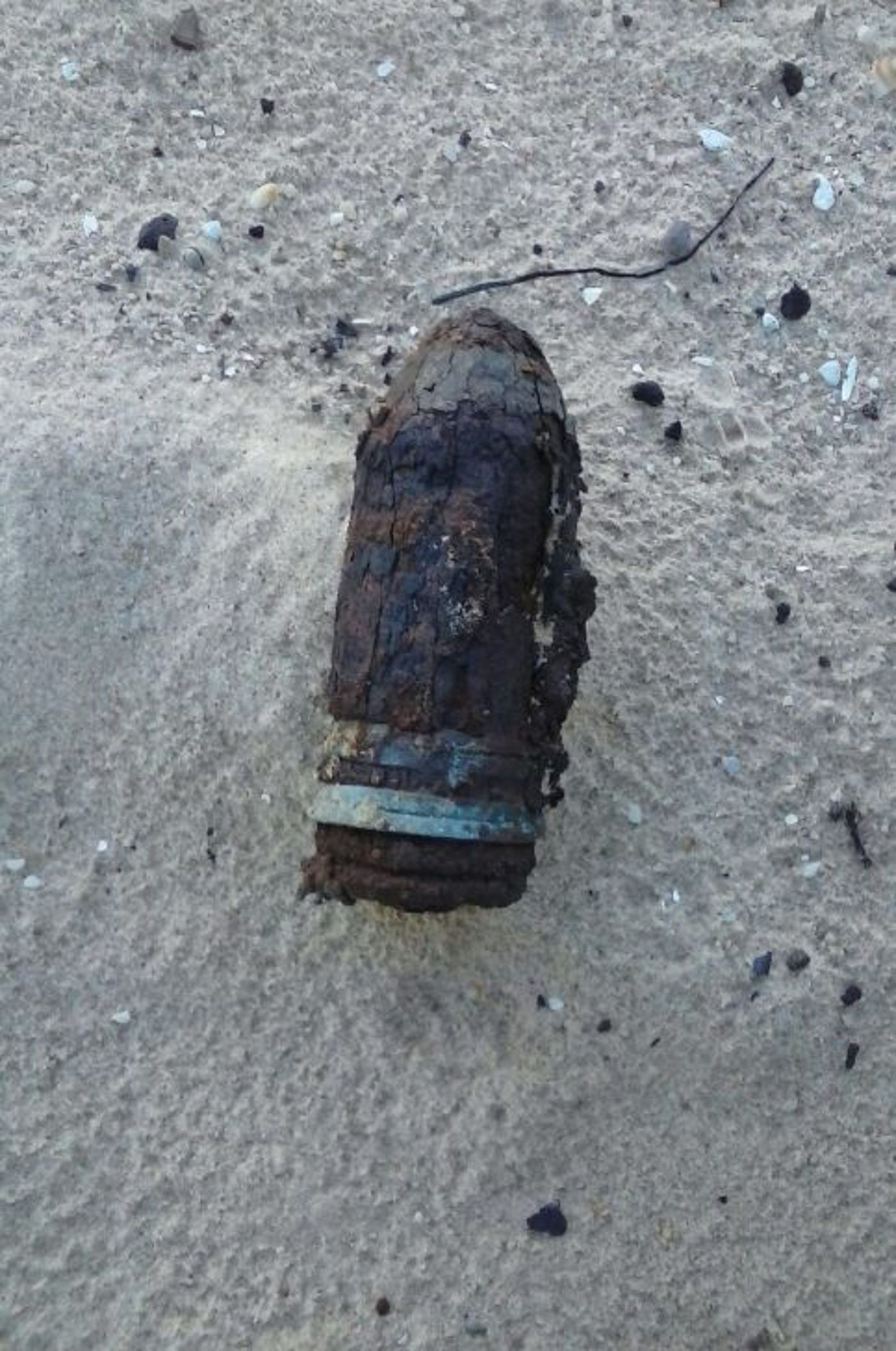 ילד מצא טנק ישן קבור בחולות ניצנים