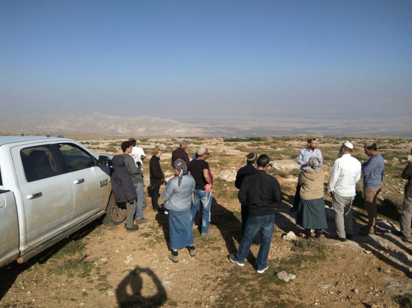 תושבי עמונה בסיור למציאת קרקע לישוב החדש