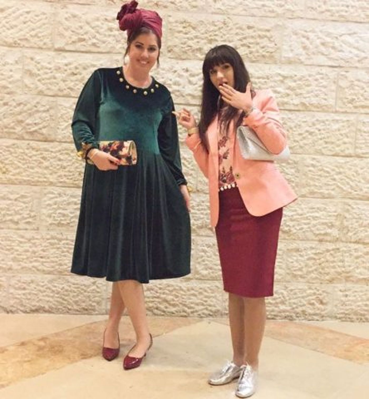 חגית רז בן ישי בטוטאל לוק קטיפה עם המעצבת תהילה בן לולו