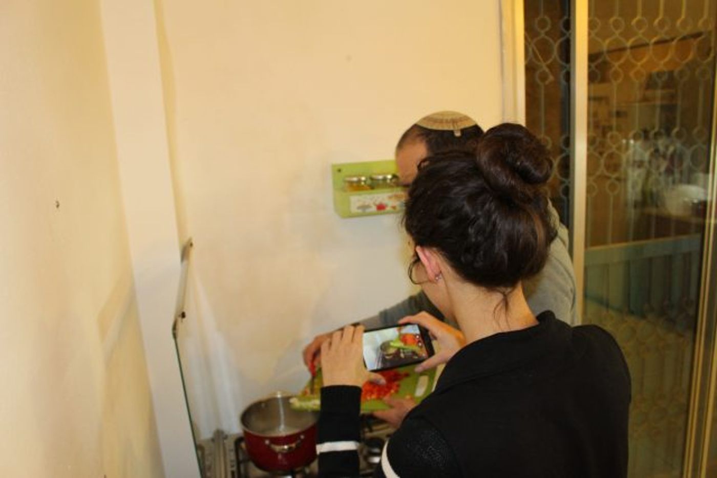 סורגים ארוחה עם 'מלך המילים': אמיר מויאל