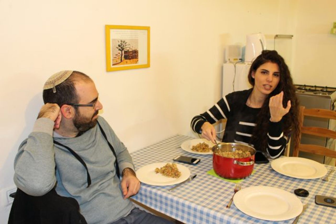 סורגים ארוחה עם 'מלך המילים': אמיר מויאל
