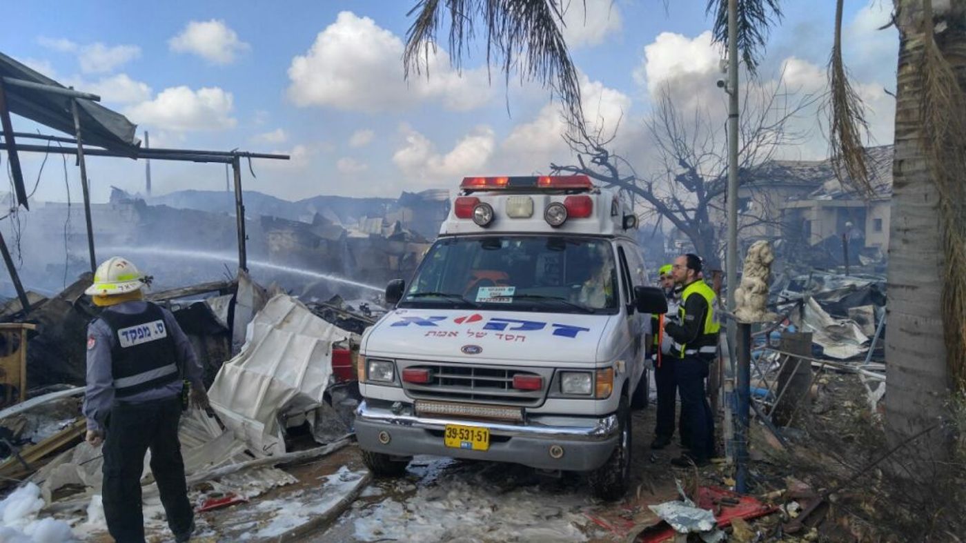 כמו אחרי הפצצה: זוהו הרוגי שריפת מחסן הזיקוקים