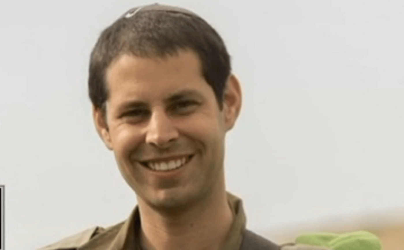לחץ על המג"ד הסרוג לוותר על תפקידו