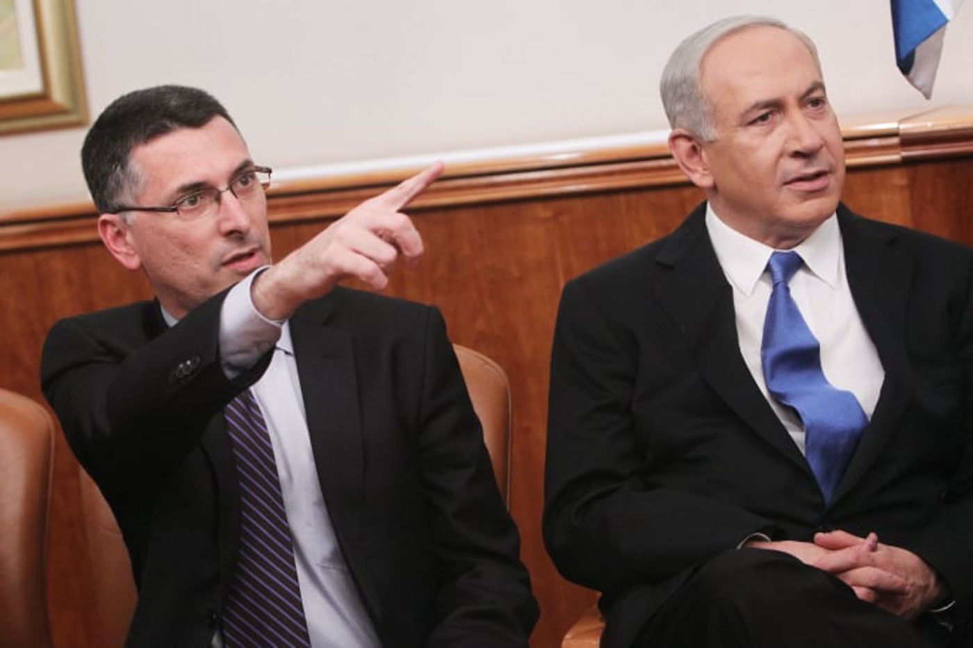 סקר: לפיד במספר שיא של מנדטים, בנט רק רביעי