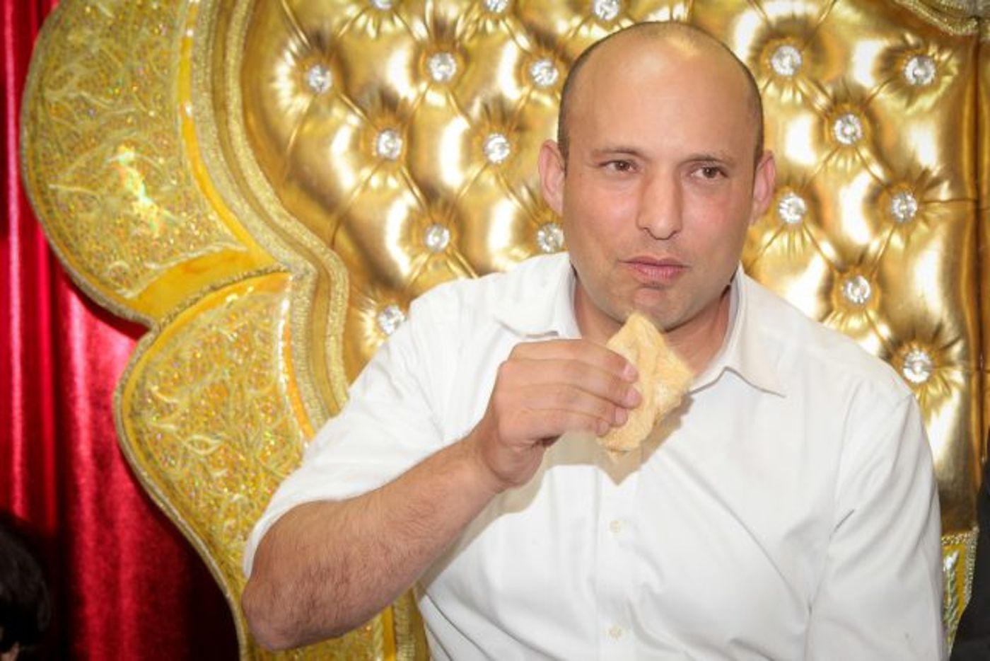 עלילות בנט והמופלטה