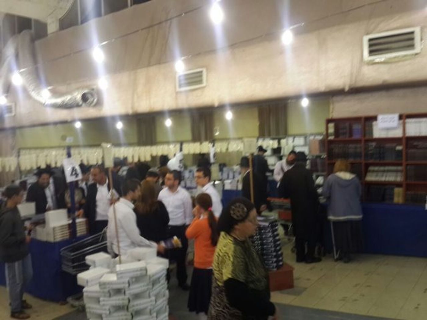הצלחה גדולה ליריד הספרים של מוסד הרב קוק