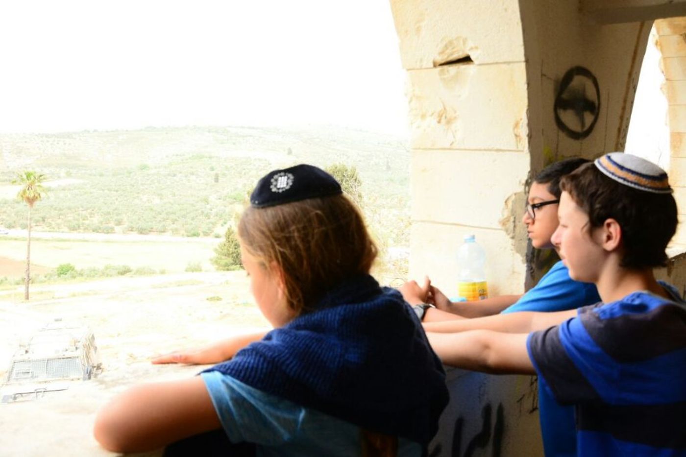 תלמידים בישוב שא-נור (דב הלפרט)