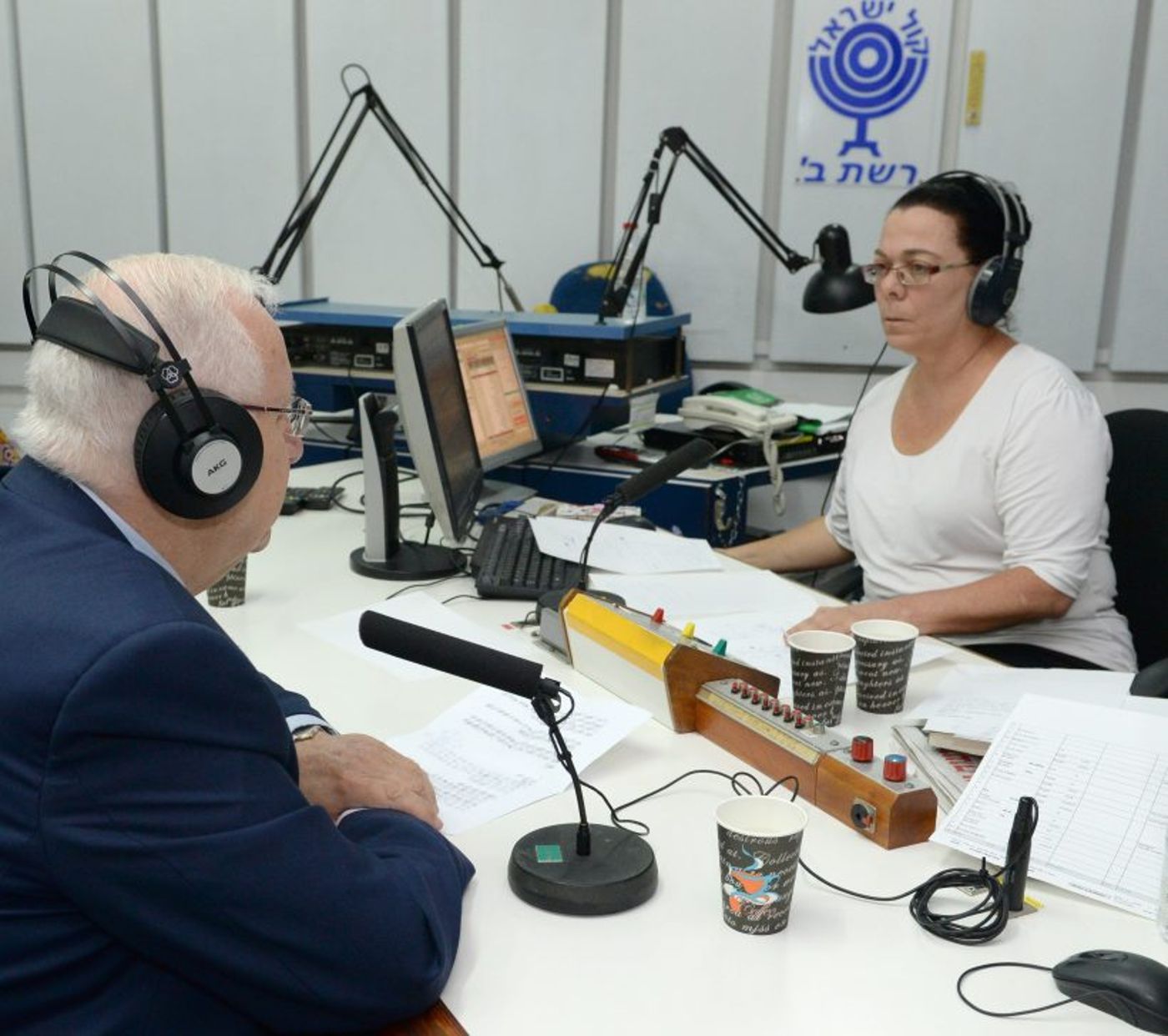 הנשיא ואסתי פרז באולפן רשת ב' (מארק ניימן לע"ם)