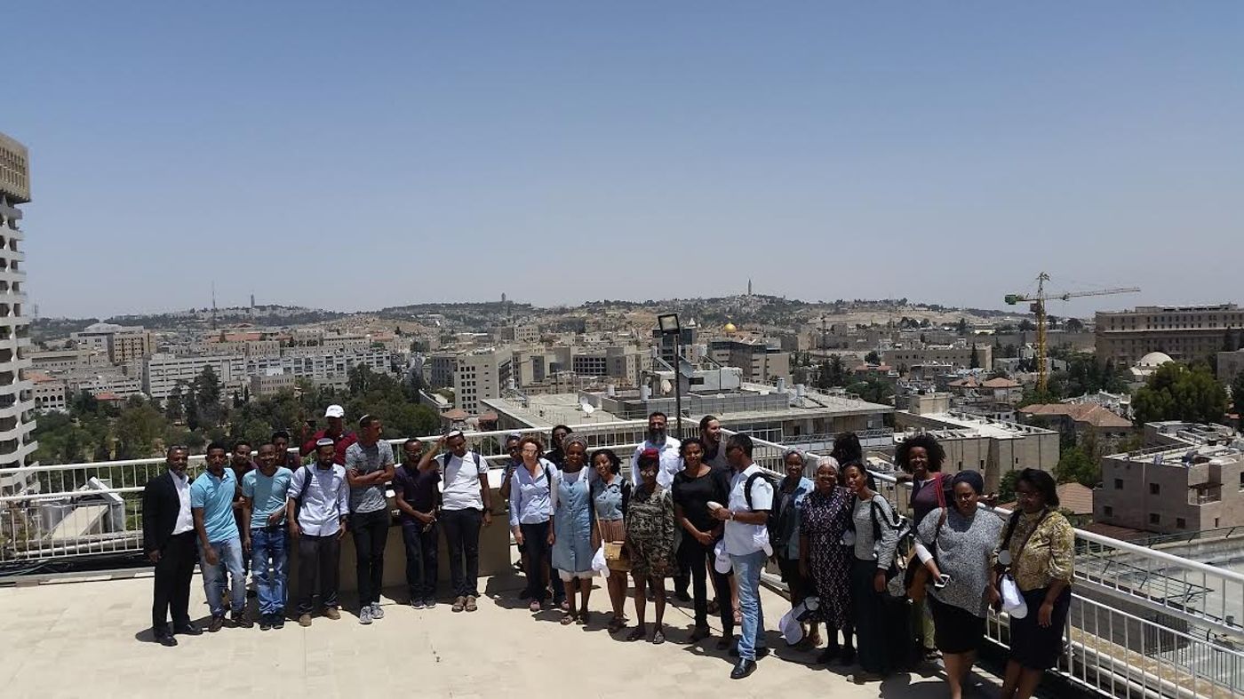 "שמירת זהות בחברה רב תרבותית"