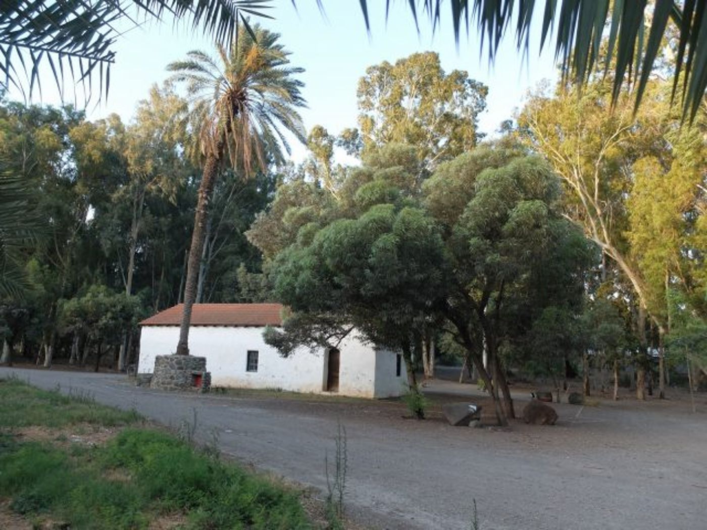 בית המוטור. מבנה משאבות נושן ששימש את החלוצים לשאיבת מים והשקיה.