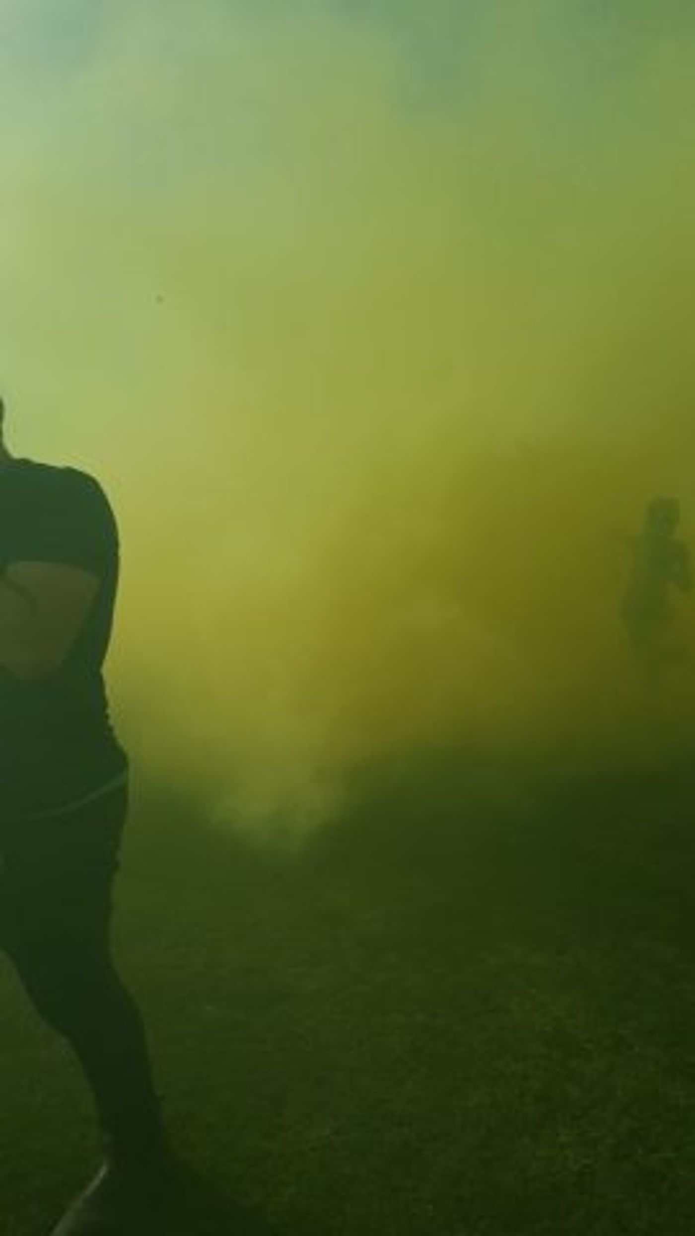 צפו: אוהדי בית"ר ירושלים בקבלת פנים לשחקנים