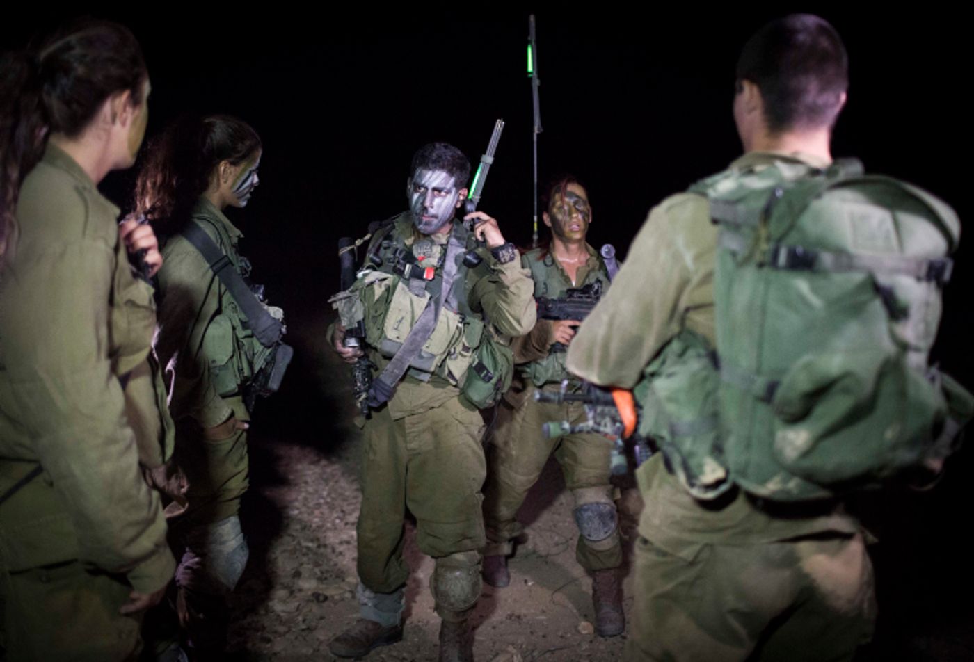 מפקד הגדוד המעורב הושעה בגלל רומן עם חיילת