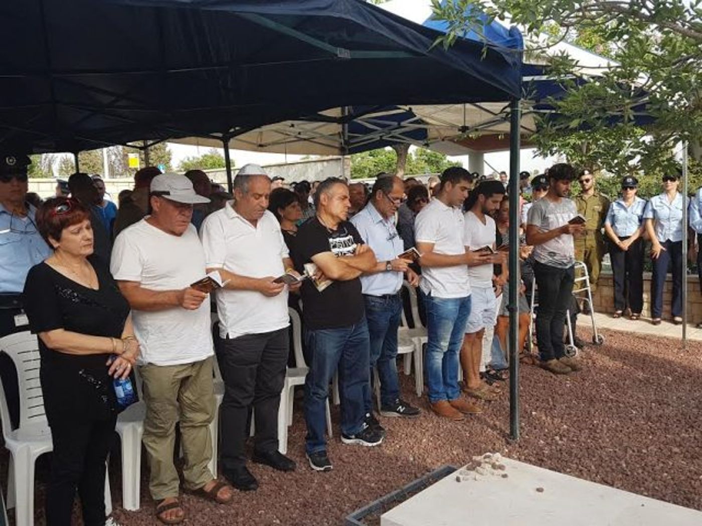 "אבא, חסר לי יותר מכל שלא הכרת את נכדתך הראשונה"