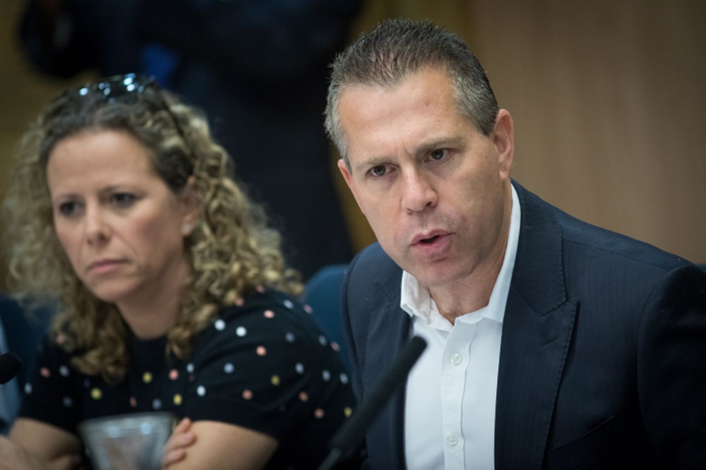 ארדן על התדרוכים של נתניהו: "אני כבר ילד גדול"