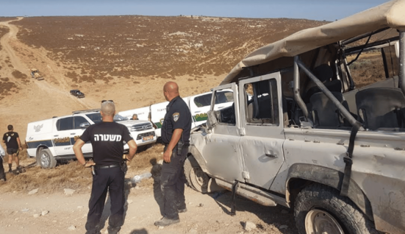 בין הזמנים: ג'יפ ובו משפחה שלמה התהפך בטיול