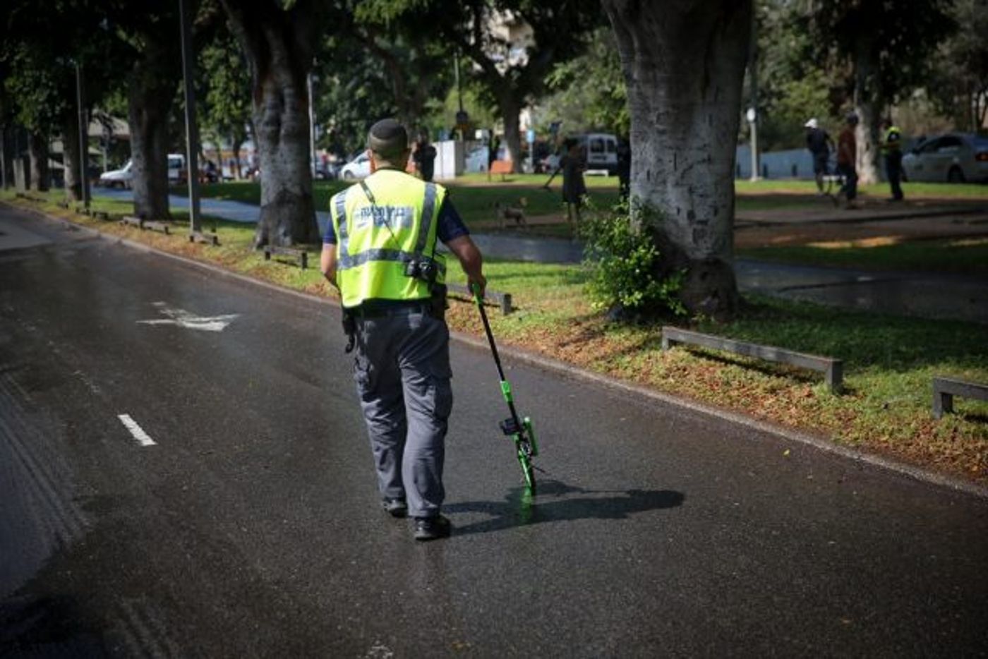 בוחני תנועה במקום התאונה בשדרות רוטשילד (פלאש90)