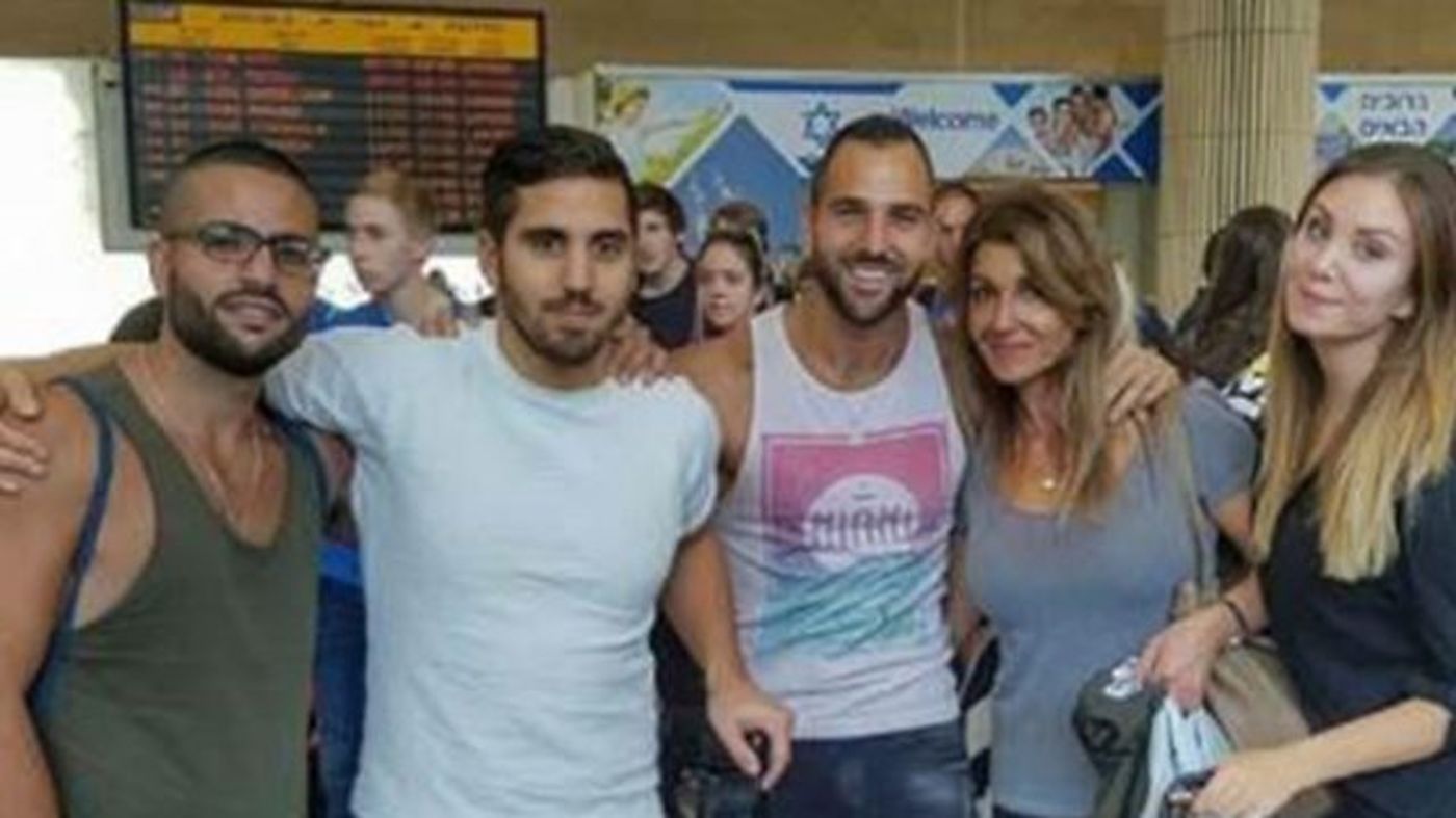 מלכת היופי הלבנונית לשעבר, אמנדה חנא (מימין) בביקור בישראל (צילום באדיבות YENT)