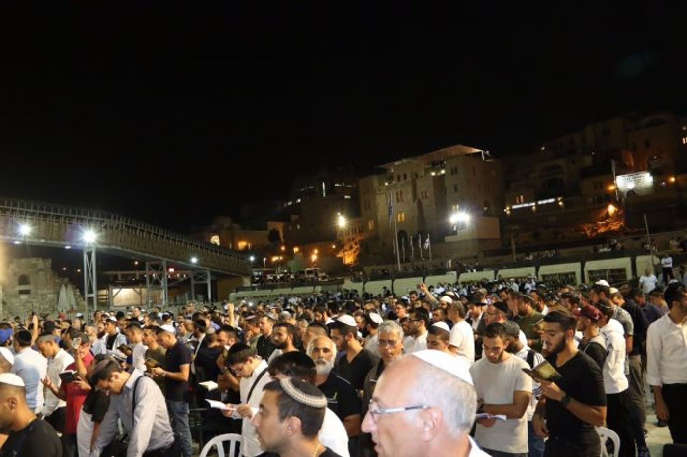 גלריה: סליחות ראשונות בכותל המערבי בירושלים