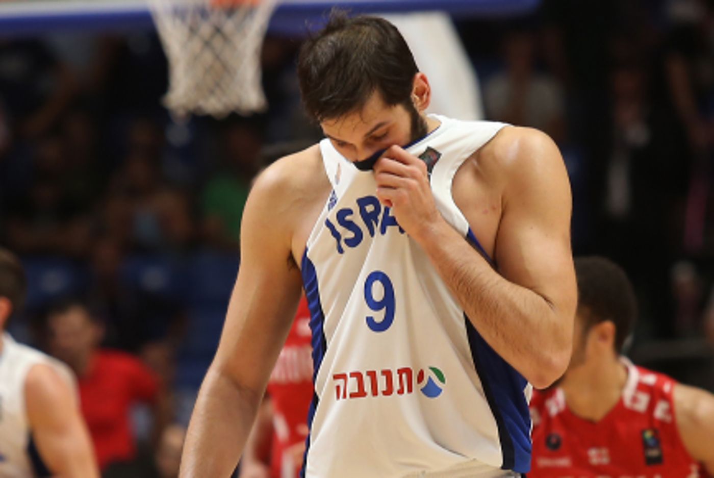אלפי שקלים ותכשיטים:חדרי שחקני הנבחרת נפרצו