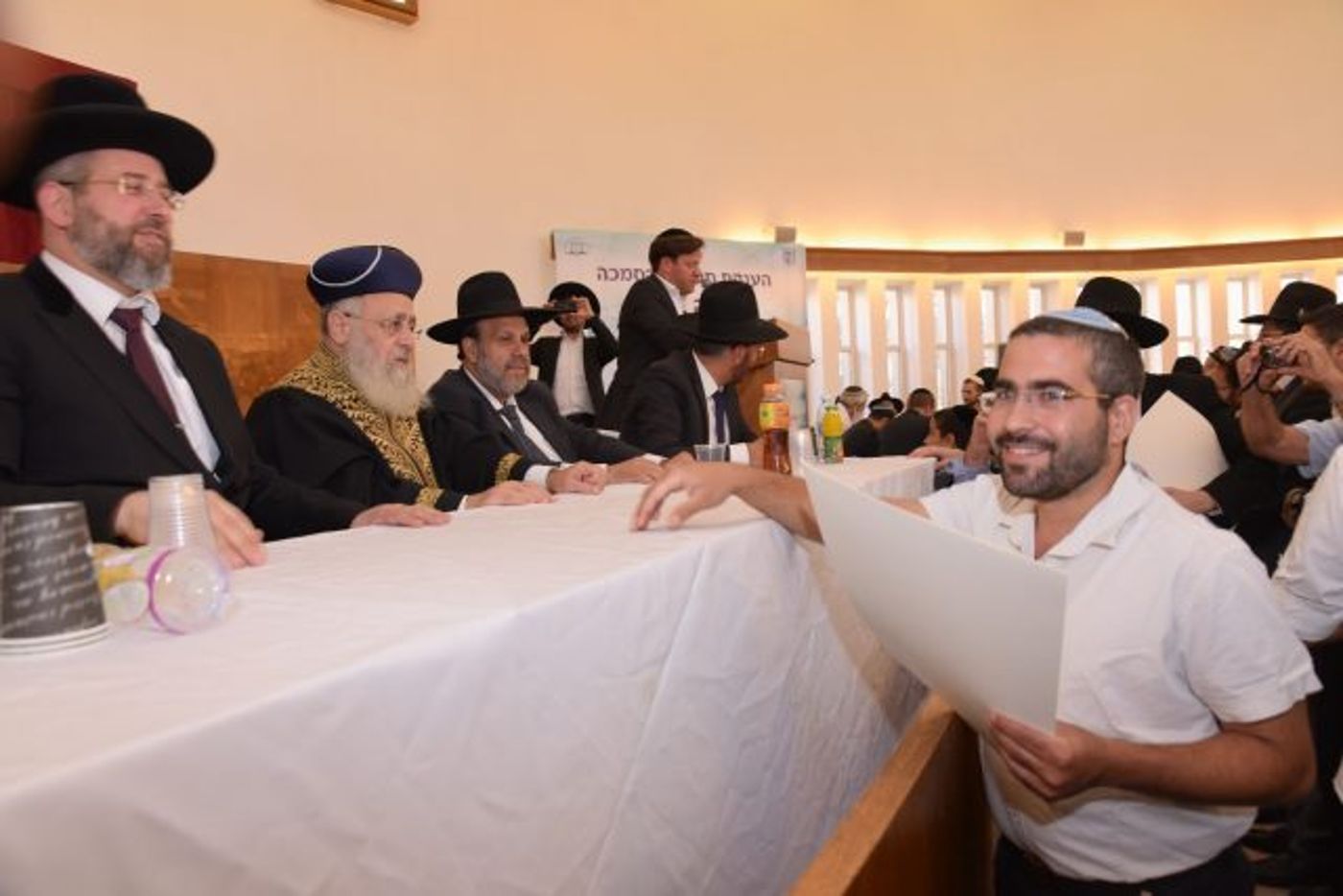 מכירים? עשרות רבנים סרוגים הוסמכו היום לרבנות