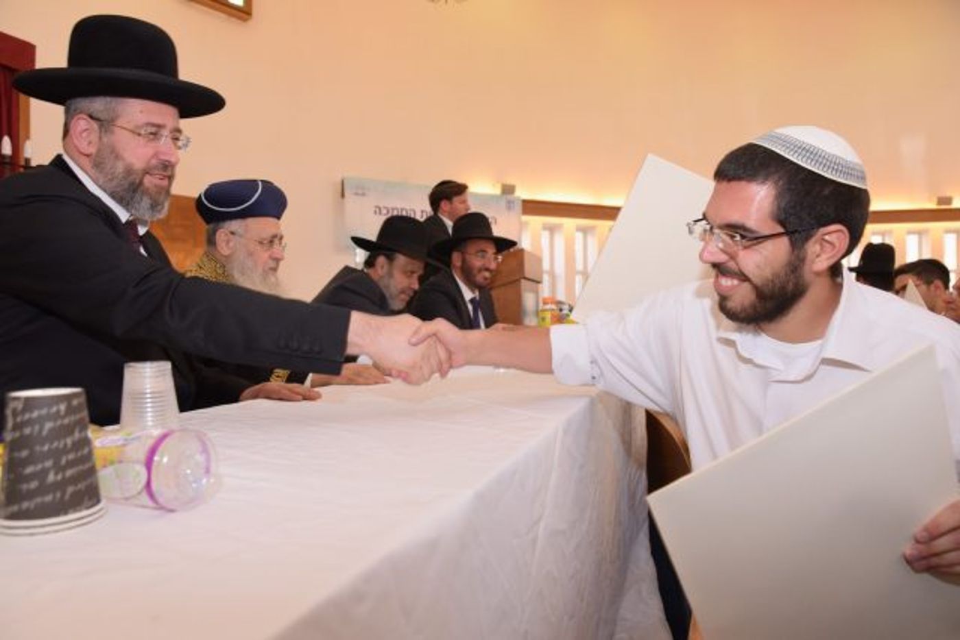 מכירים? עשרות רבנים סרוגים הוסמכו היום לרבנות