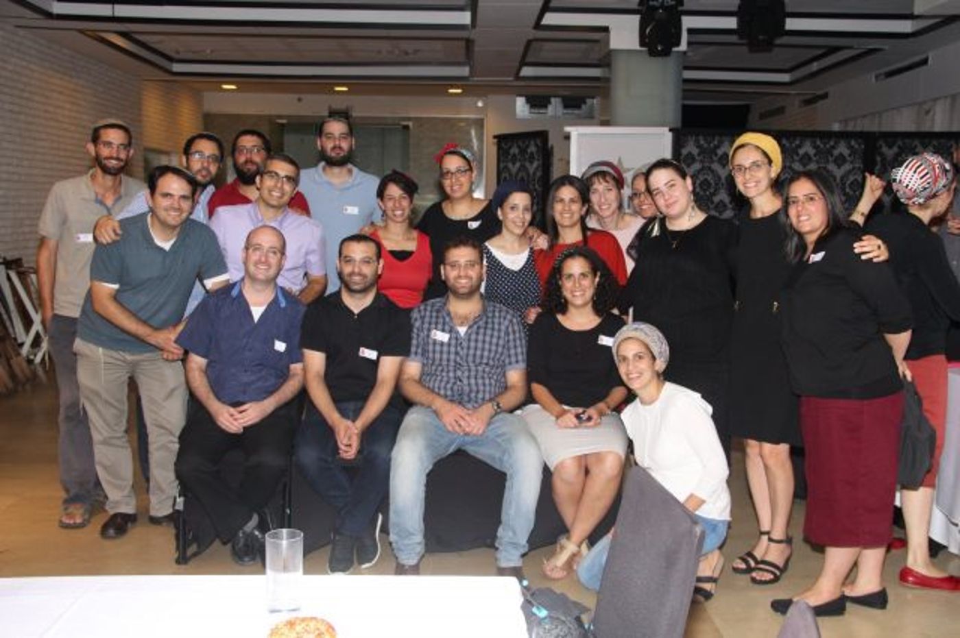 מאות הגיעו לכנס הבוגרים של סניף בת ים מרכז. צפו