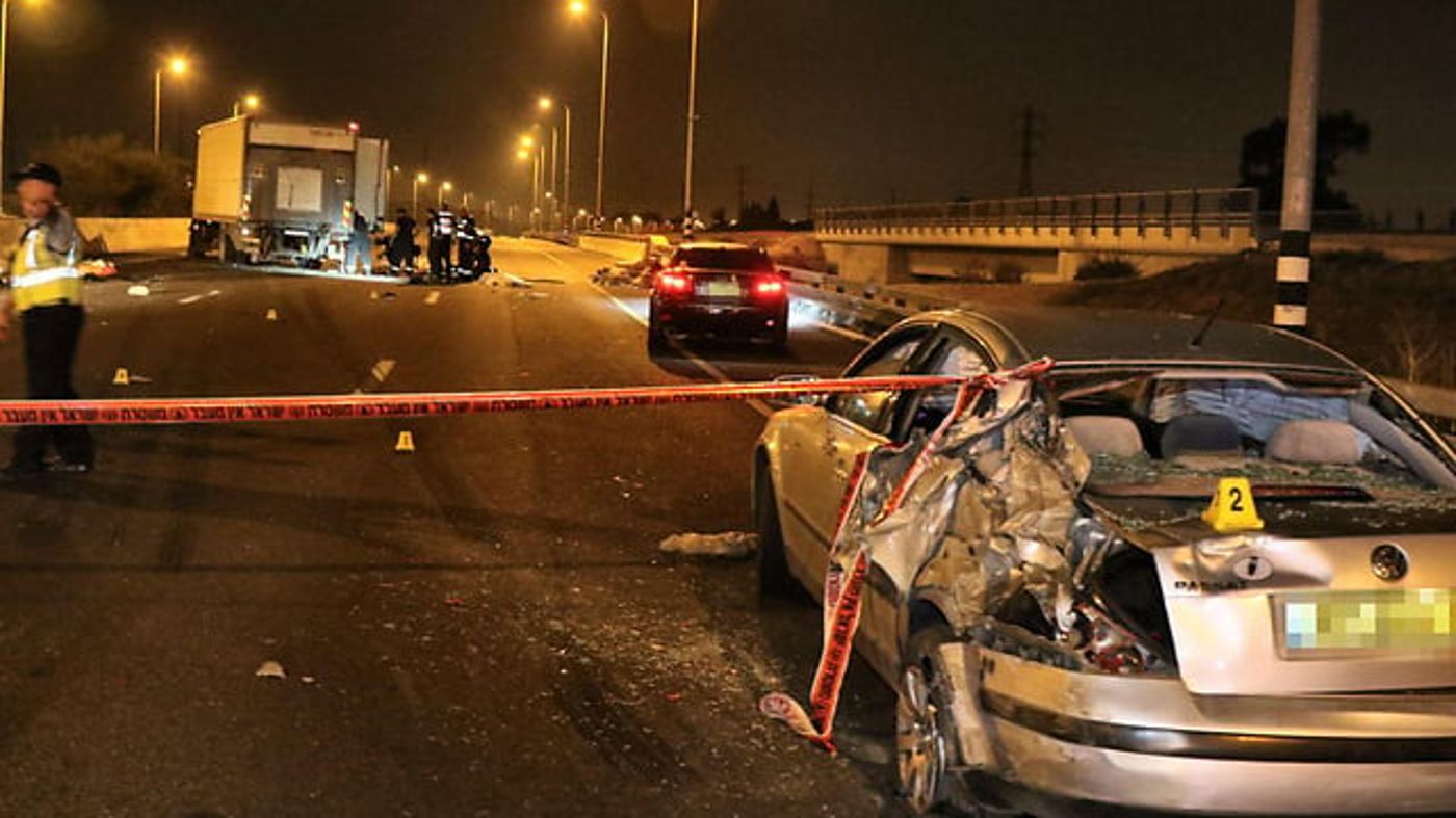 לילה קשה: נהג משאית דרס למוות שלושה צעירים