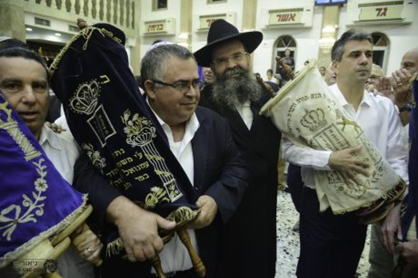 גלריית ענק: הקפות שניות בכפר חב"ד