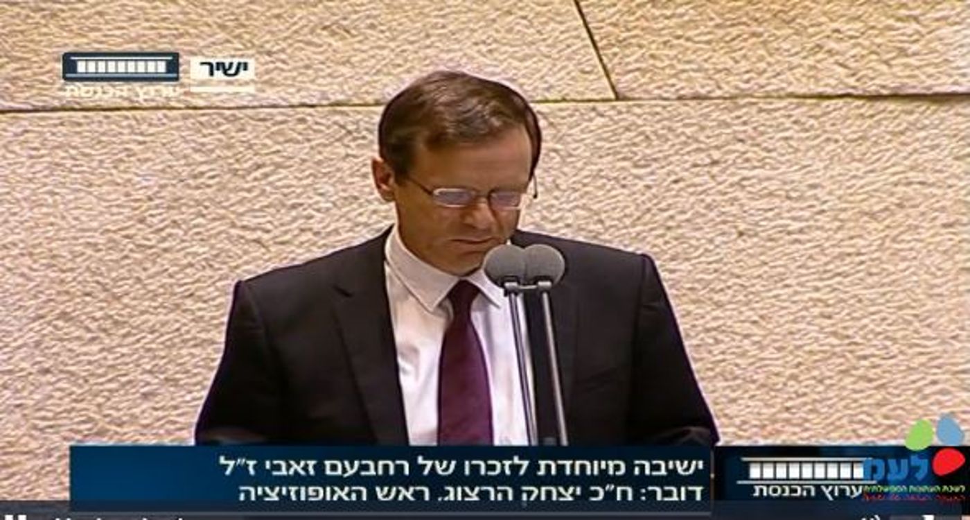 "יש ניסיון ברור למחוק את מורשתו של גנדי"