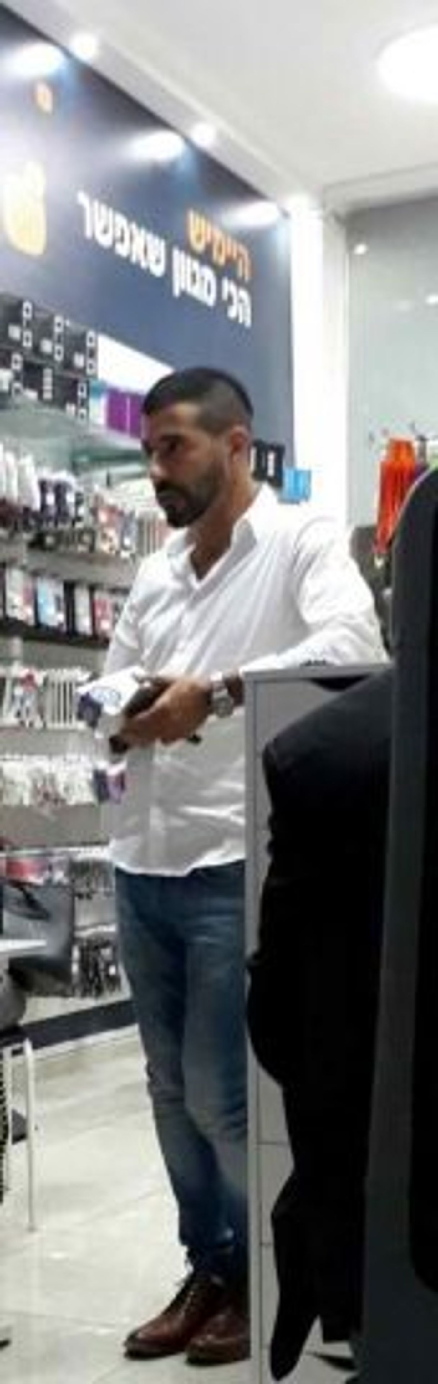 לא רק שרון גל: ההחלטה המפתיעה של עודד מנשה