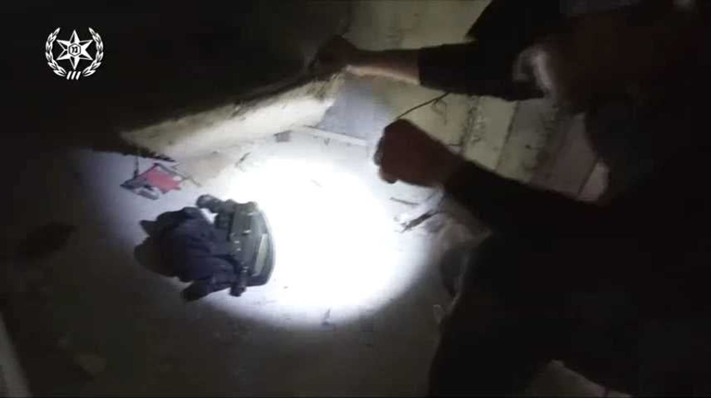 צפו: כך מאתרת המשטרה נשק בערים הערביות