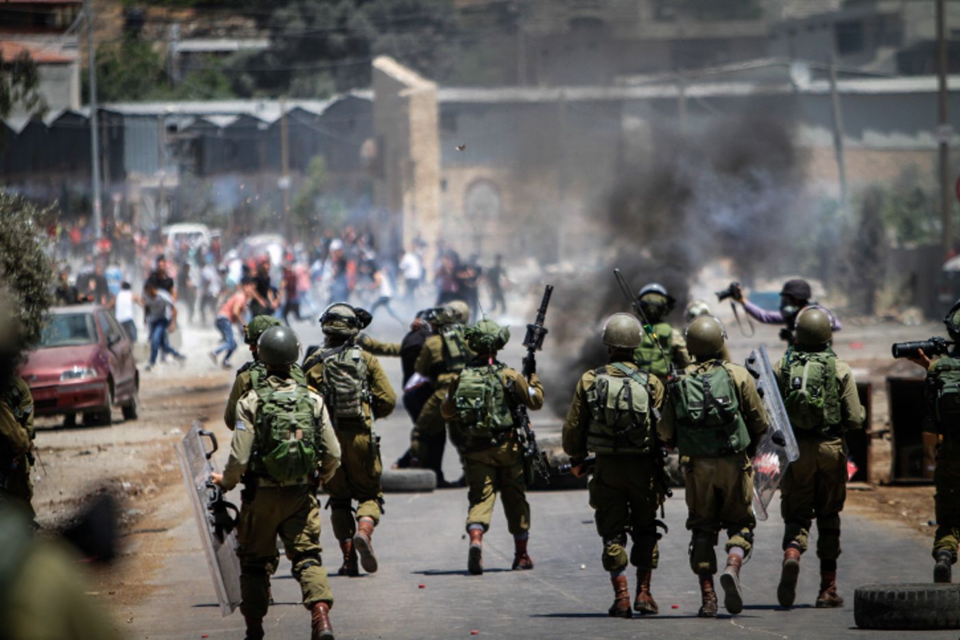 דרמה לילית: ישראלים נכנסו לשכם ומכוניתם נשרפה