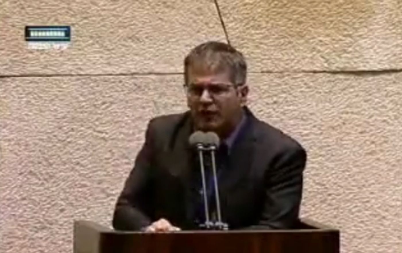 ח"כ יואב קיש התפוצץ במליאה: בושה". צפו
