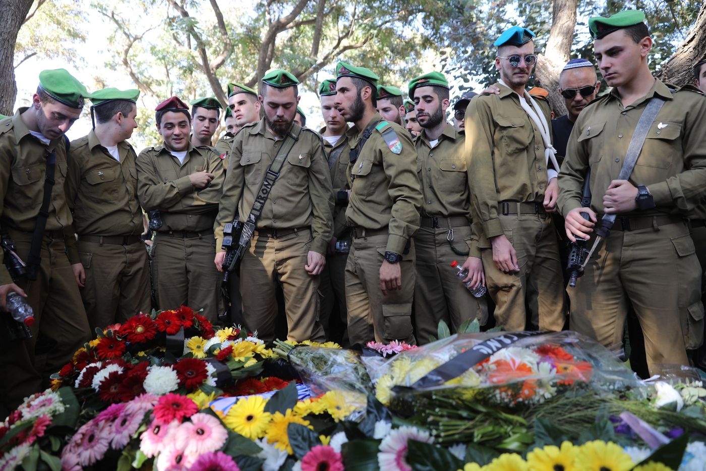 "רציתי לחמם את גופך, ועיניך היו עצומות וכבויות"