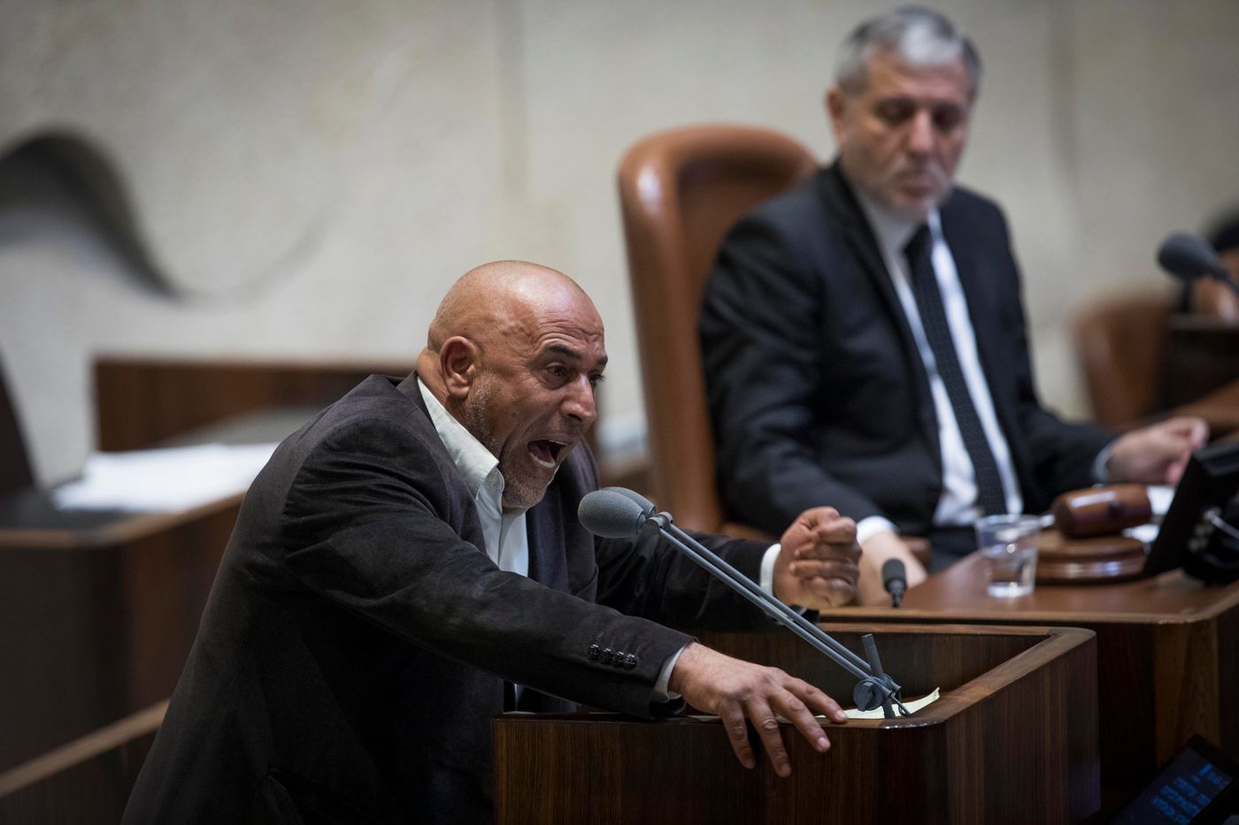 עימות בכנסת; לוין:"יום היסטורי"•אבו עראר:"בושה"