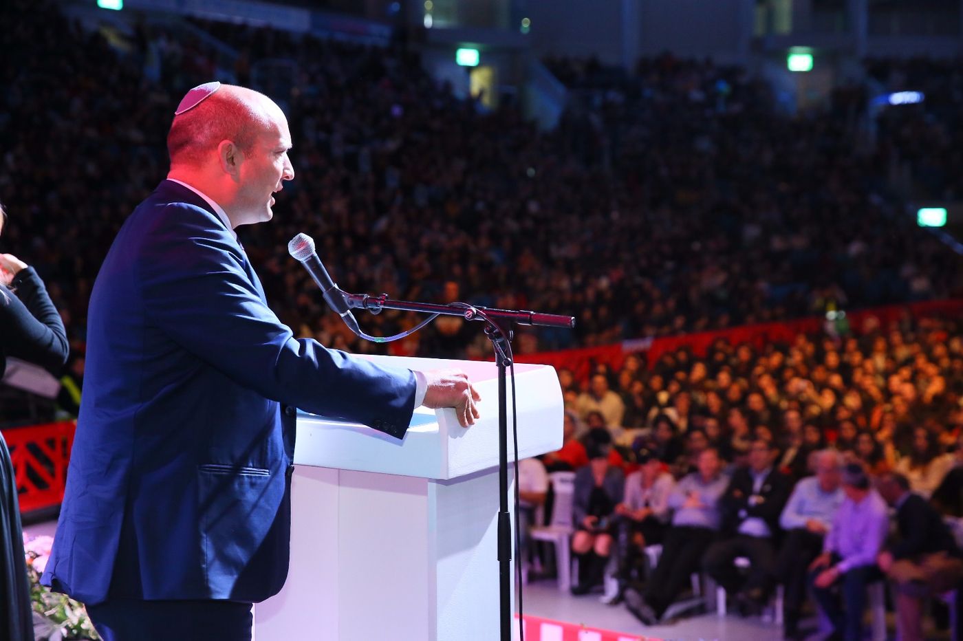 בנט ויובל דיין: אלפי בנות הגיעו לכנס השירות הלאומי