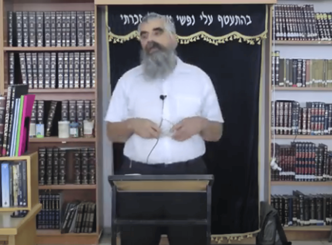 כשהרב שרלו הסביר: מדוע לא אפגין נגד פינוי עמונה?