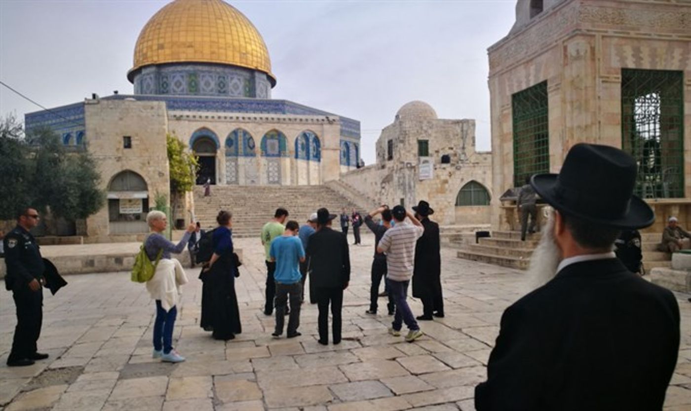לראשונה אחרי 20 שנה, הרב מלמד עלה להר הבית