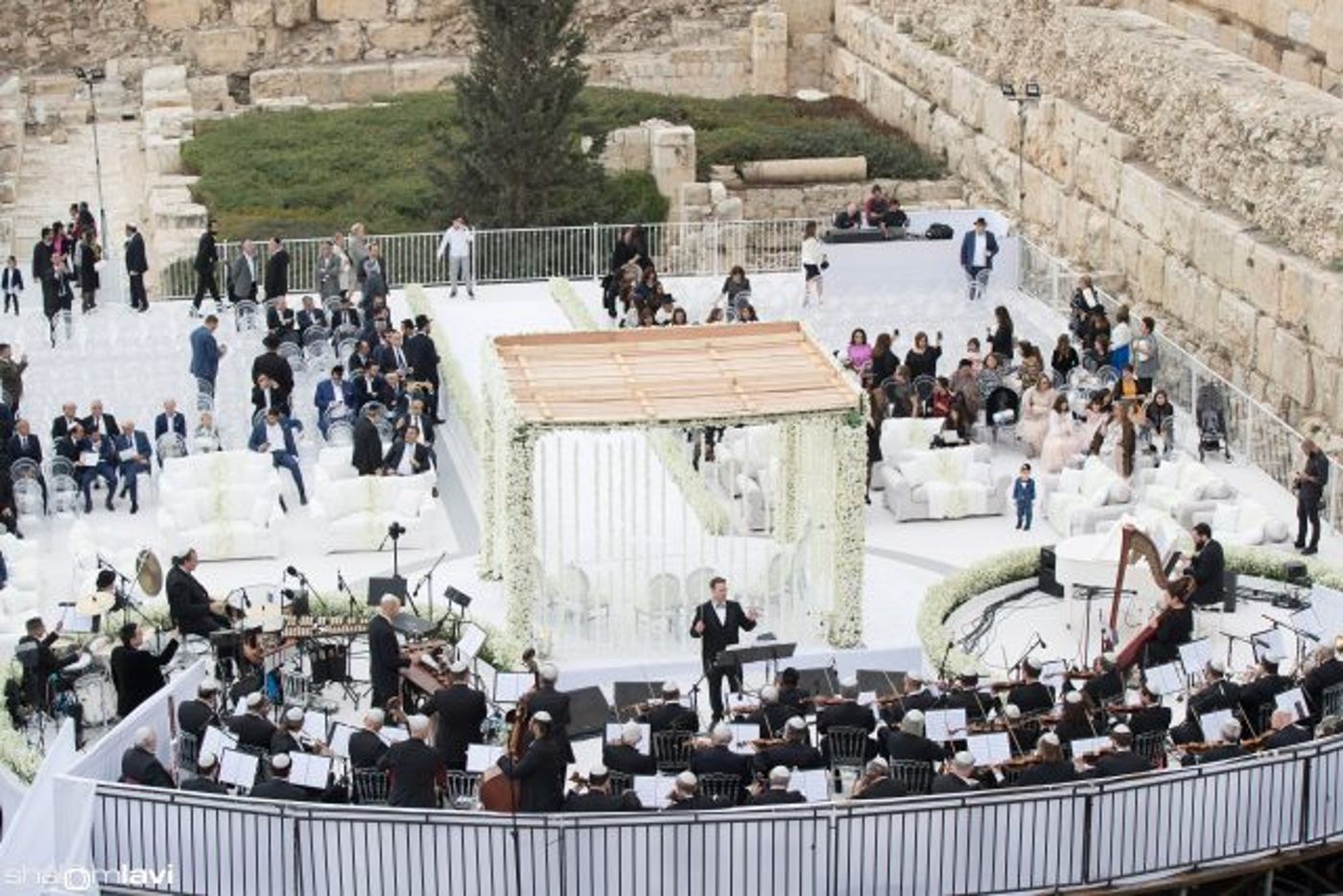 מטורף: כך נראית החתונה היהודית הגדולה בעולם