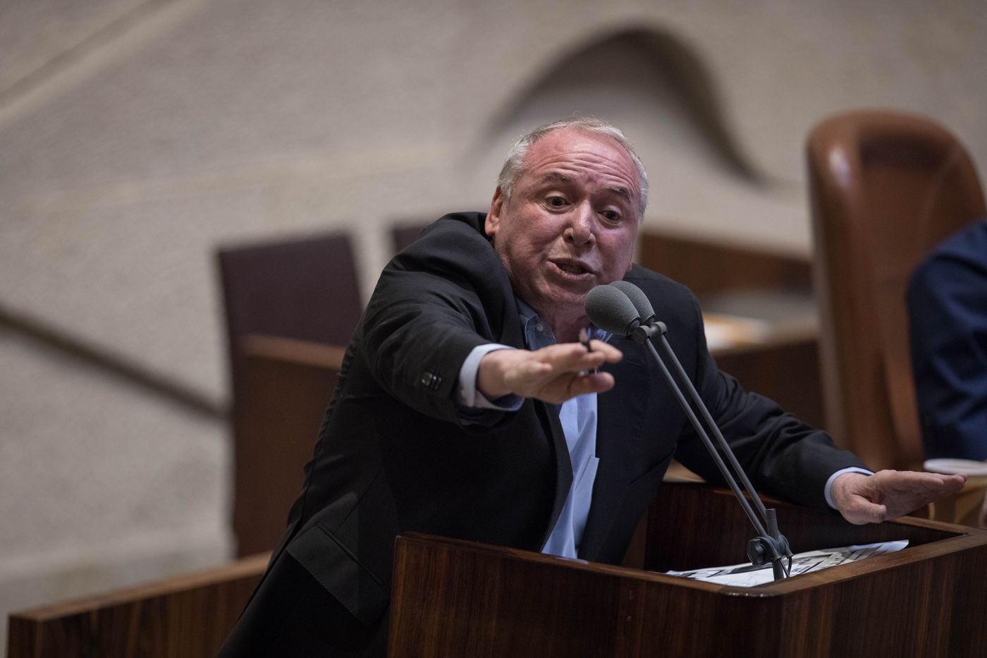 כבר שבועיים הכנסת מתקוטטת על כלום/ פרשנות
