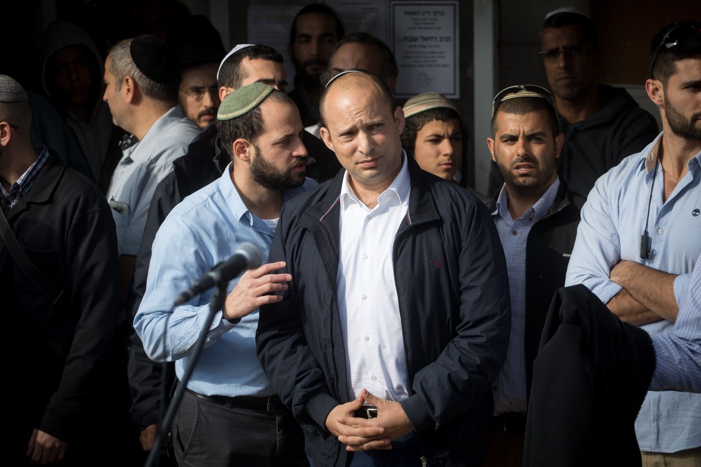 לא כמו עמונה; בנט: 'חוות גלעד תוסדר בהקדם'