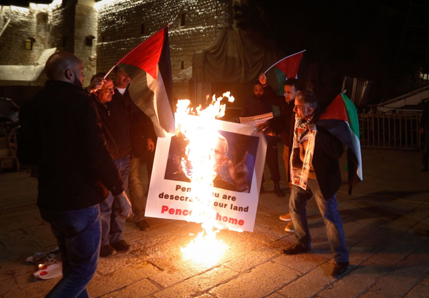 זעם ברשות הפלסטינית בעקבות ביקור פנס בכותל