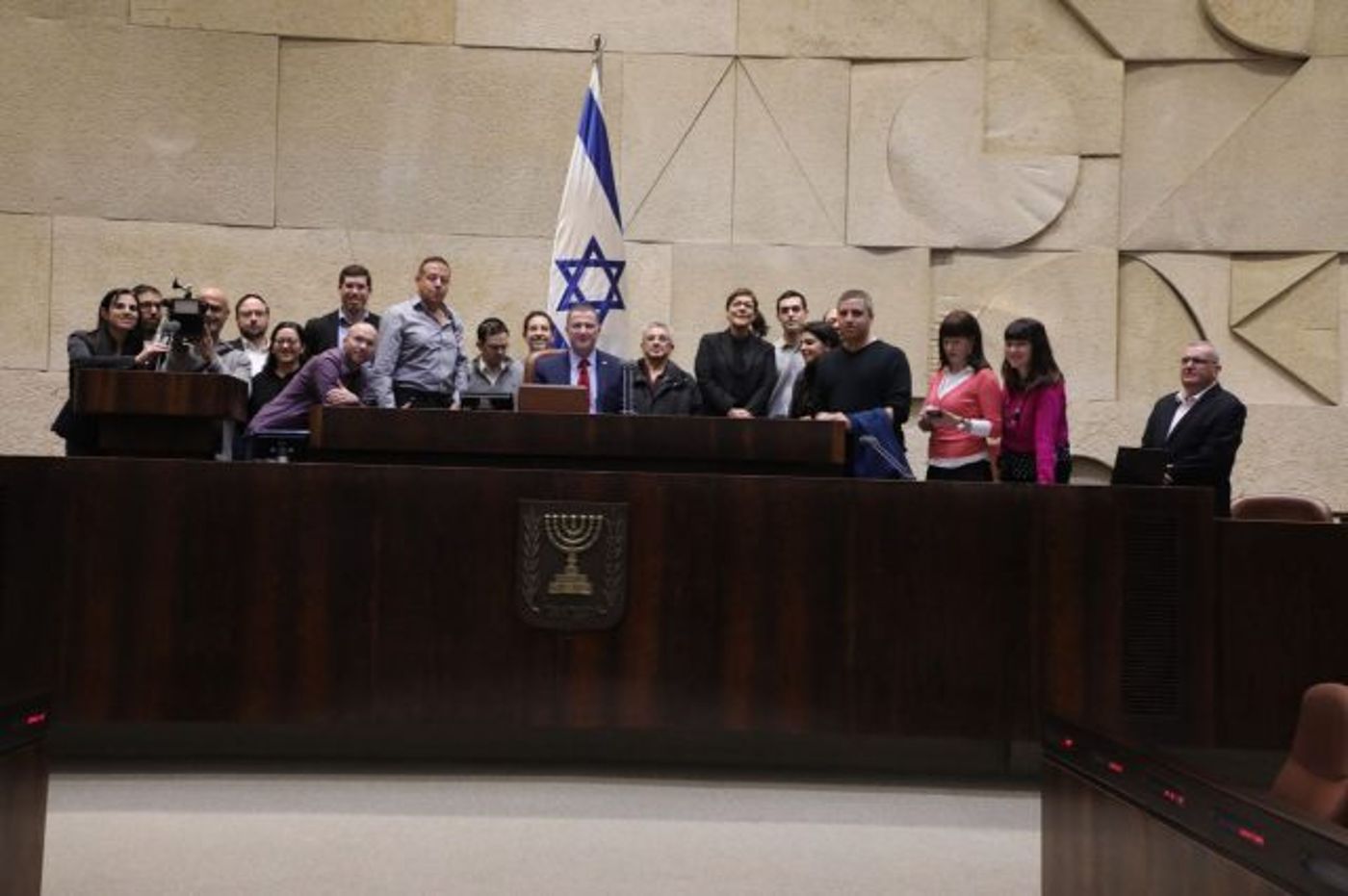 צפו: הצצה חריגה אל מאחורי הקלעים של הכנסת