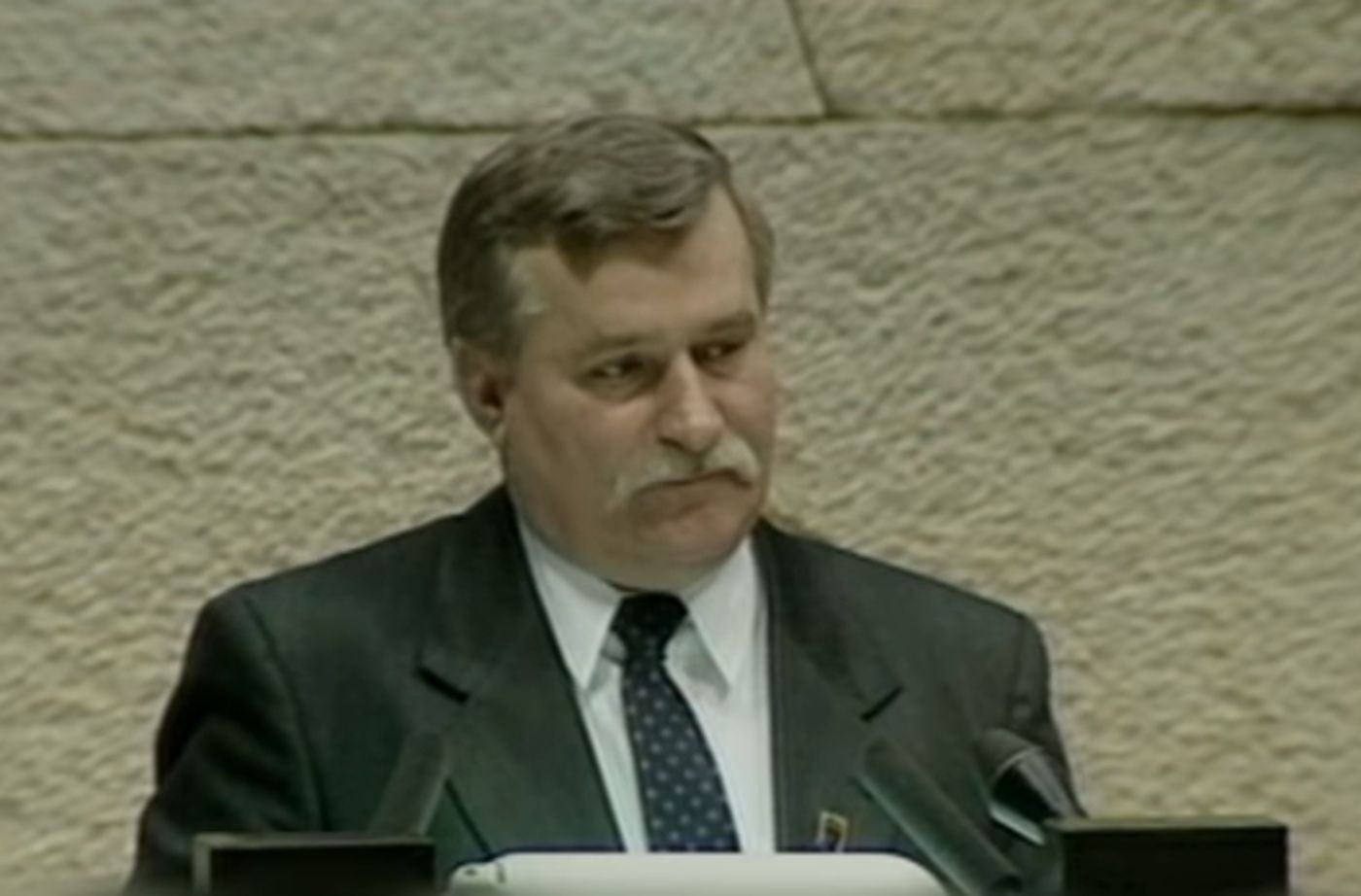 החוק הפולני? צפו: הסרטון שהפולנים יעדיפו לשכוח