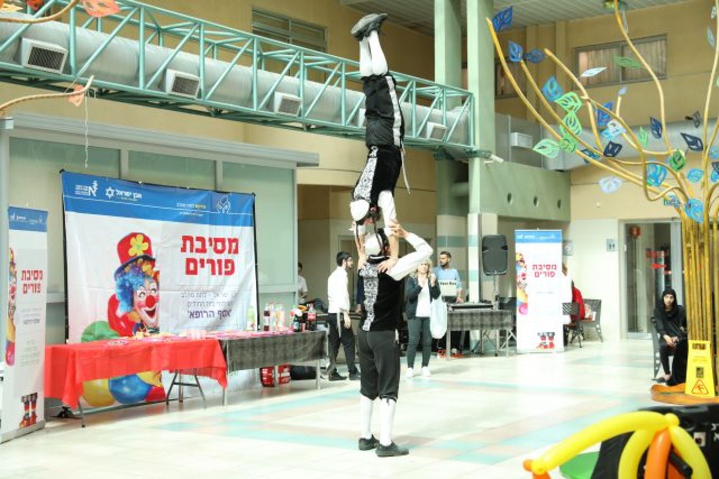 דו קיום במסיבת פורים: המתנדבים העלו חיוך על פניה של הילדה הערבייה