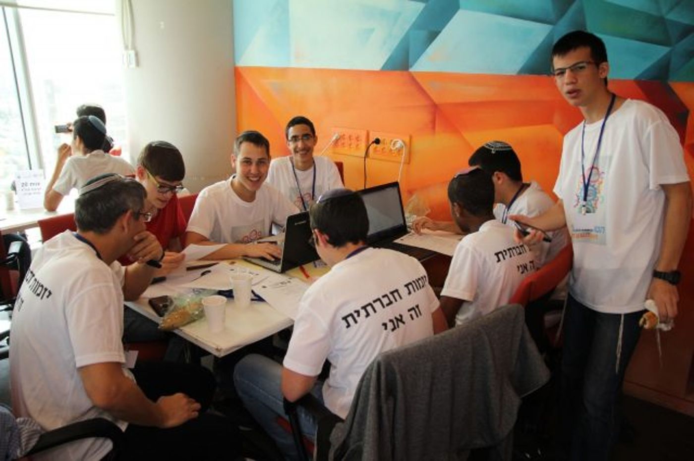 צפו: נוער החמ"ד מפתח את האפליקציות של מחר