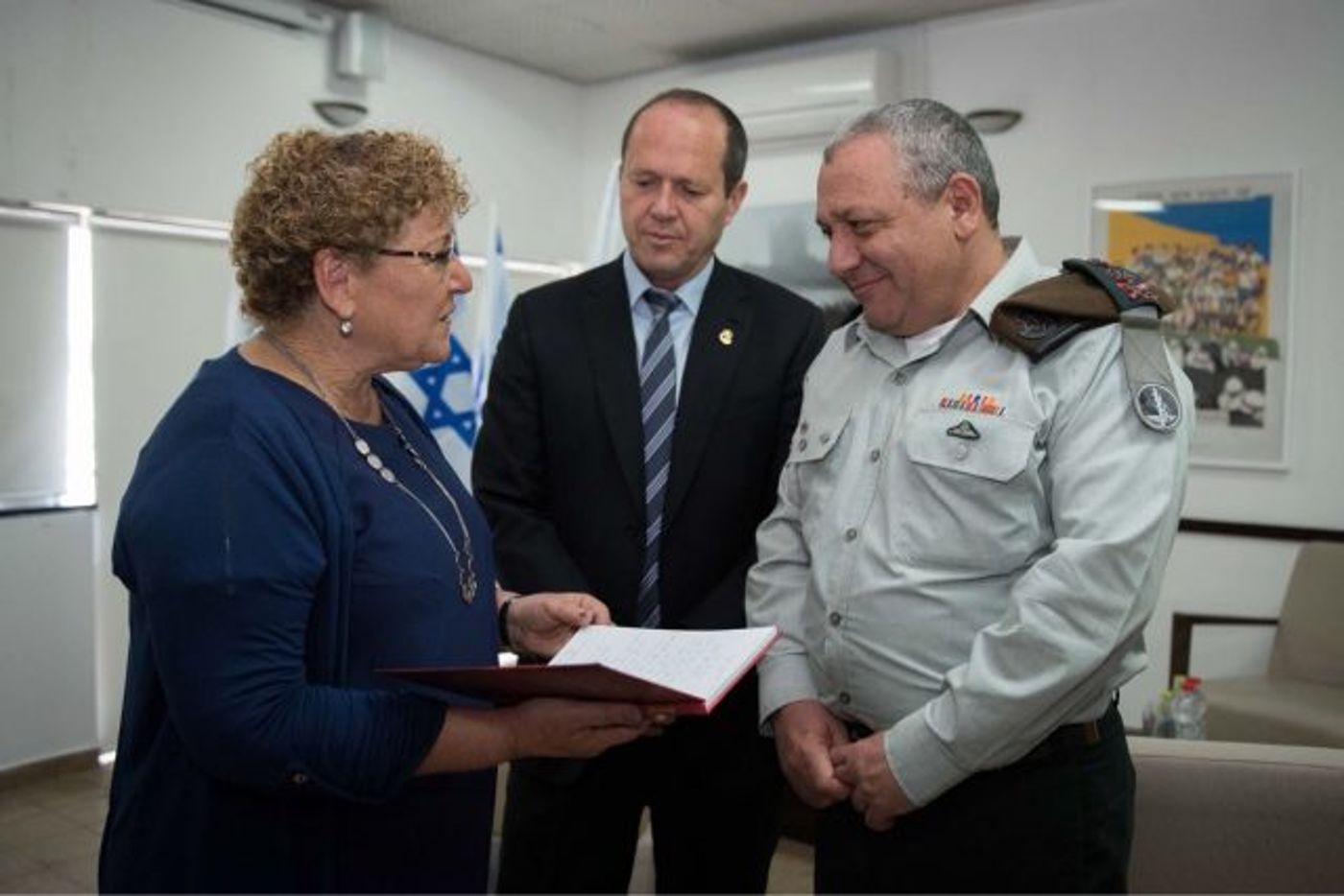 פיקד על אוריאל ואלירז: איזנקוט נפגש עם מרים פרץ